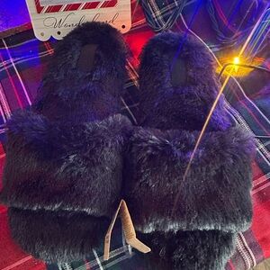 PINK Victoria’s Secret Cozy Black Fuzzy Slippers Medium NEW